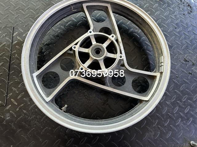 Janta fata Yamaha FJ 600 1986 piese din dezmembrări 31E-25168-00-98