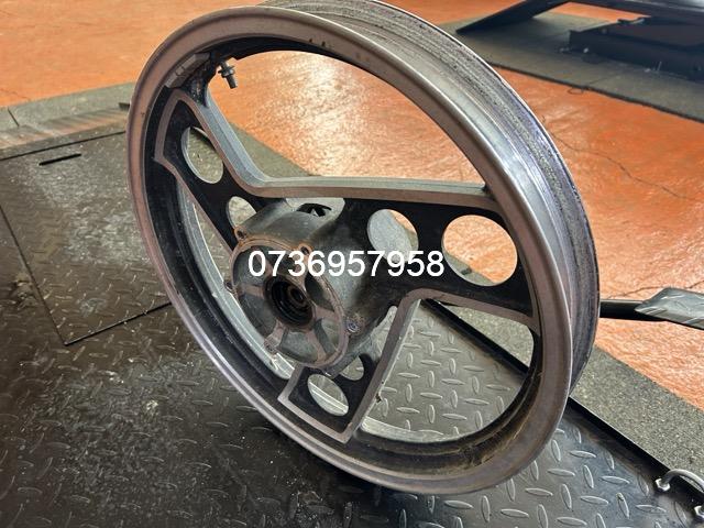 Janta fata Yamaha FJ600 1986 piese din dezmembrări 31E-25168-00-98